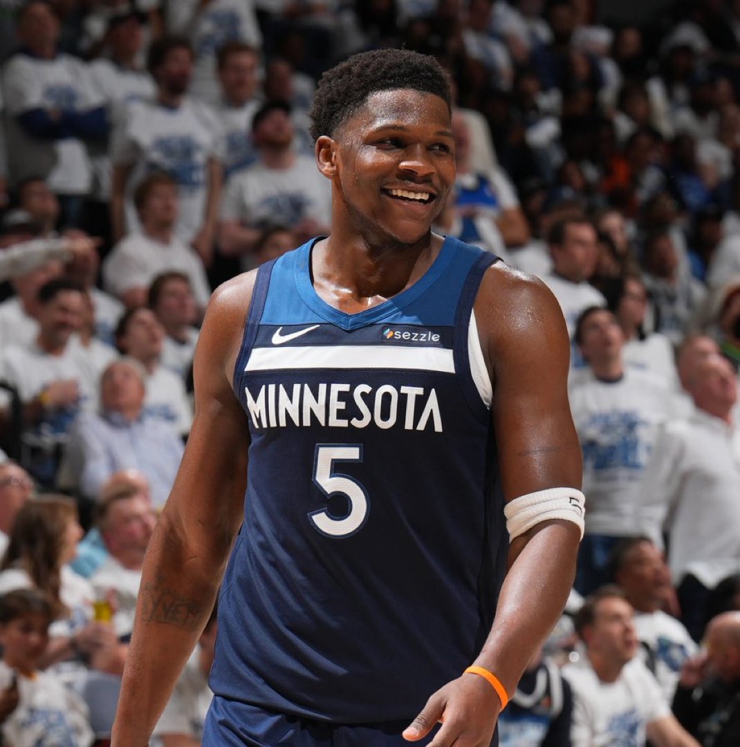 Anthony Edwards has been watching a lot of tape of Kobe Bryant and Michael Jordan this summer, per <a href="/ShamsCharania/">Shams Charania</a> 

"Ant's number 1 focus a new area of development: the post up game, mid post, high post, low post, establishing a midrange game and the fadeaway shot from the post.”