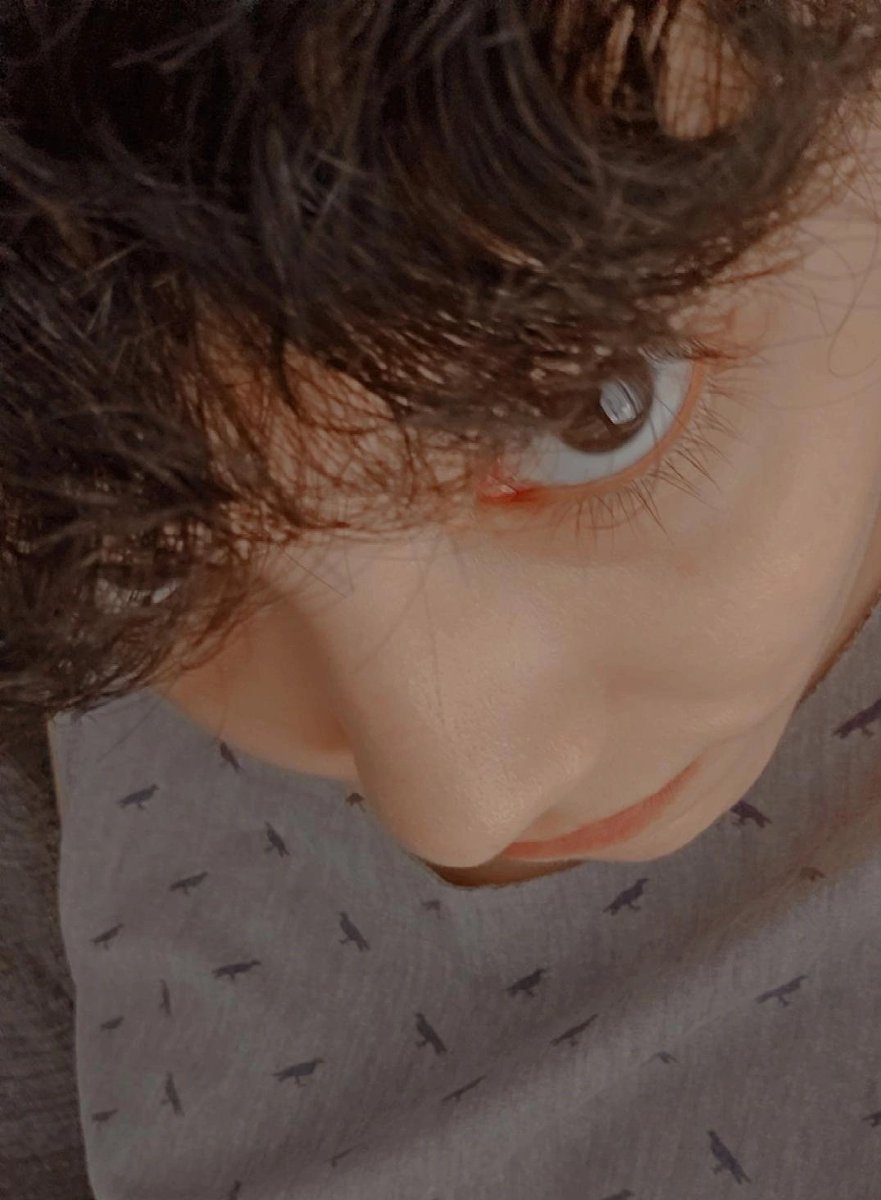 *beijando  
- posso? 
- pode
começo a explicar pq Wenclair deveria ser Canon kkkkkkkkk