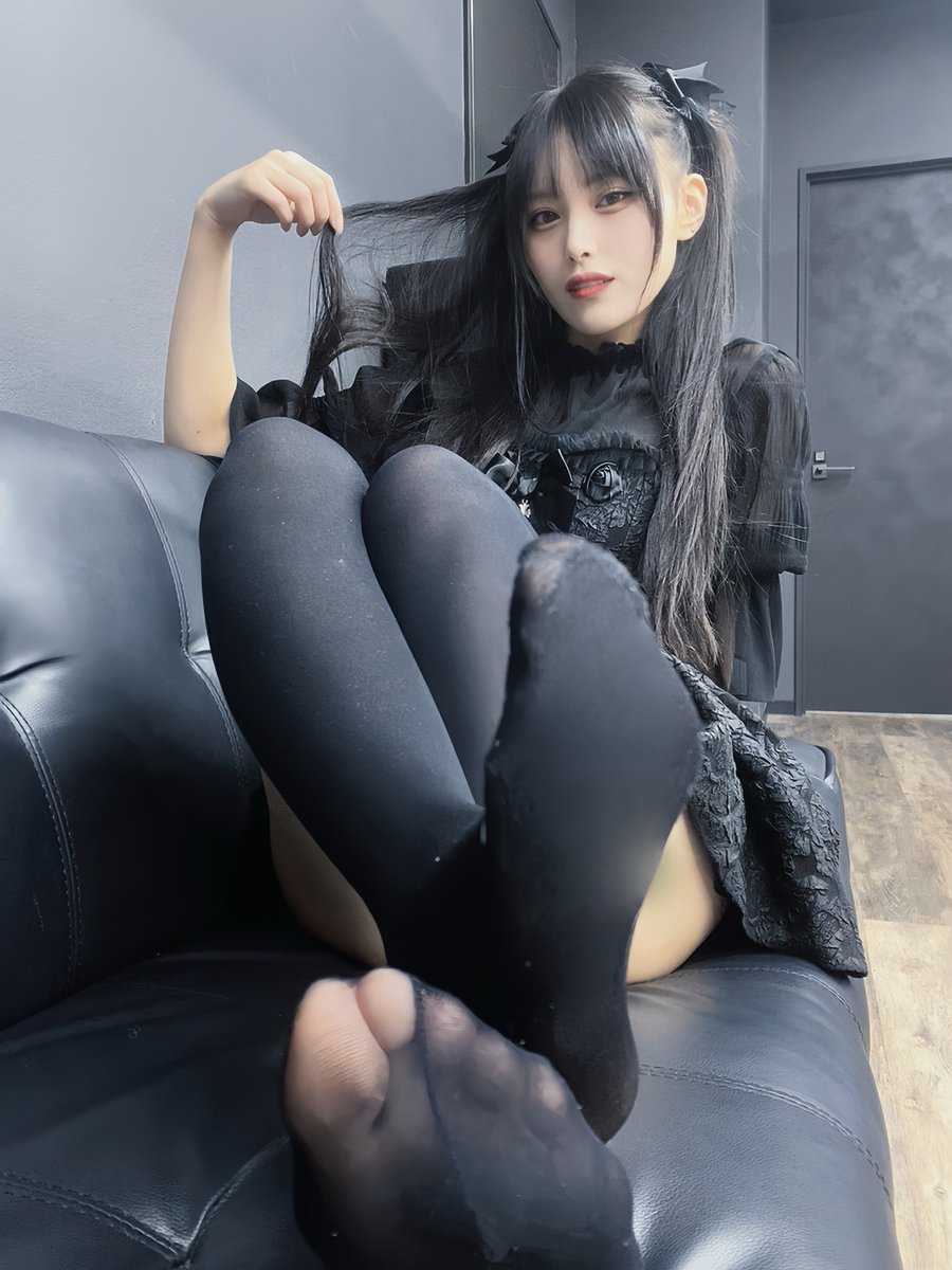 𝐺𝑜𝑜𝑑 𝑚𝑜𝑟𝑛𝑖𝑛𝑔︎ 🖤 #黒タイツ #黒ストッキング