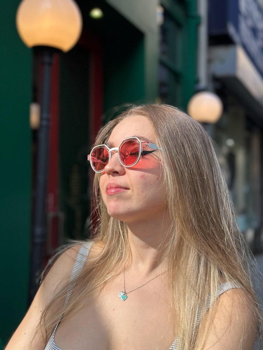 frenchoptical's tweet image. September sun, timeless shades ☀️

Frame: Anne &amp;amp; Valentin Balka 24C13 

🏬 French Optical Fashion
📍7 East 33rd St, New York, NY 10016 
☎️212-868-3310

#AnneAndValentin #SunglassStyle #SeptemberVibes #EffortlessChic #NYCStyle