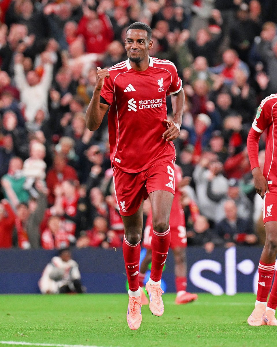 hl0rr's tweet image. الاحتفال التهكمي الاول ، على بقية الاندية البدأ بالتفكير بحلول لإيقافه

هذا المتنمر سيعثُ في الأندية فساااااد