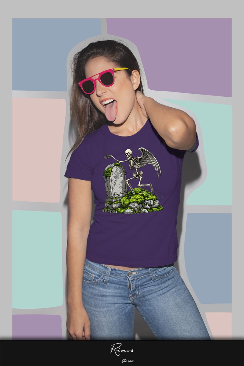 RimosDesigns's tweet image. Tombstone humor with horror detail. Perfect for classic Halloween lovers. 

#SkeletonHumor #CreepyClassic #HalloweenArt 

Trick or Treat? Both! Sale runs now until Oct. 15.  

Shop Now rimosdesigns.etsy.com/listing/435330…