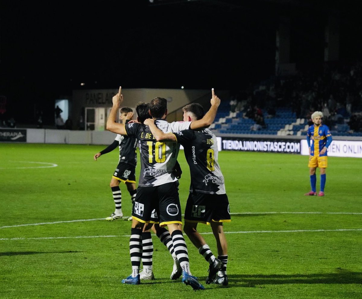 Cuando parecía imposible y la cabeza pesaba más que las piernas, tiramos de orgullo y unión para llevarnos los 3 primeros puntos en el Reina Sofía. Porque si algo tiene este equipo y este club es alma, seguimos juntos! 
🤍⚔️🖤 <a href="/UnionistasCF/">Unionistas de Salamanca CF</a>