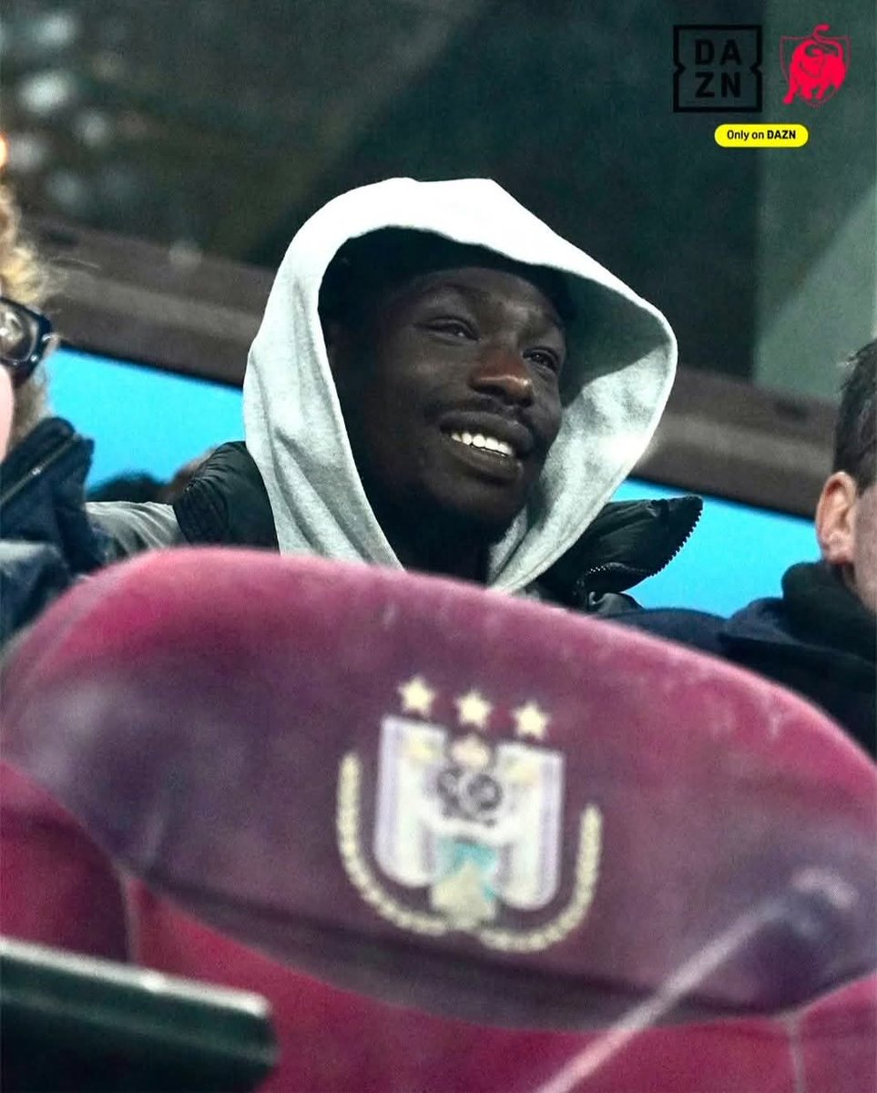 😱 | David Promise a été aperçu au Lotto Park !! #ANDGNT

Le joueur serait intéressé par L'ACHAT du club bruxellois