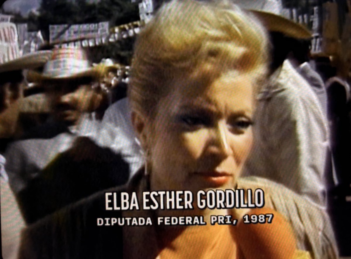 CBuburron's tweet image. la maestra como los buenos vinos en verdad