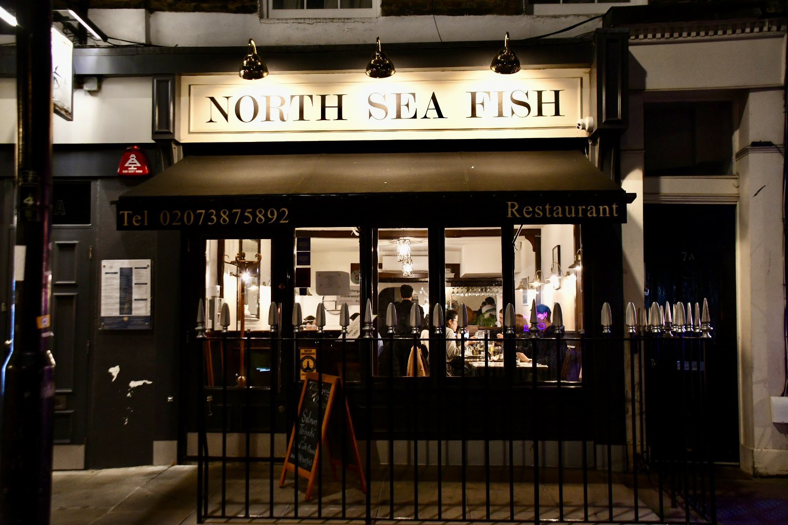 【 フィッシュ＆チップぺージです 】 フィッシュ＆チップスいろいろ - A Dog's World