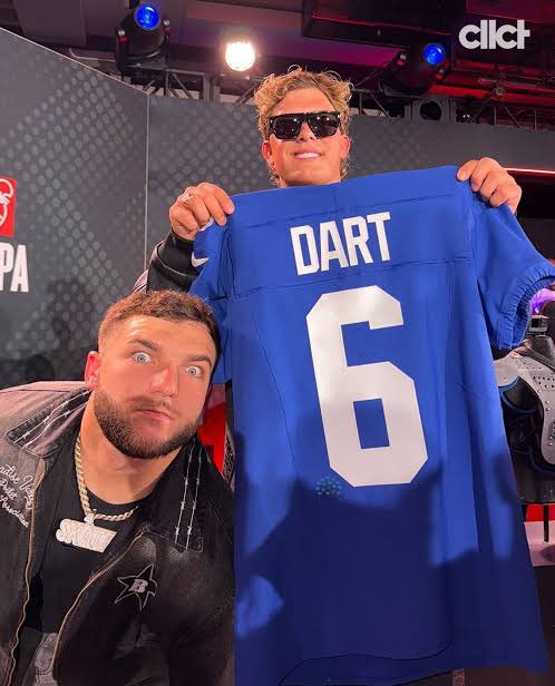 ExcitingWhites's tweet image. This duo is about to go crazy