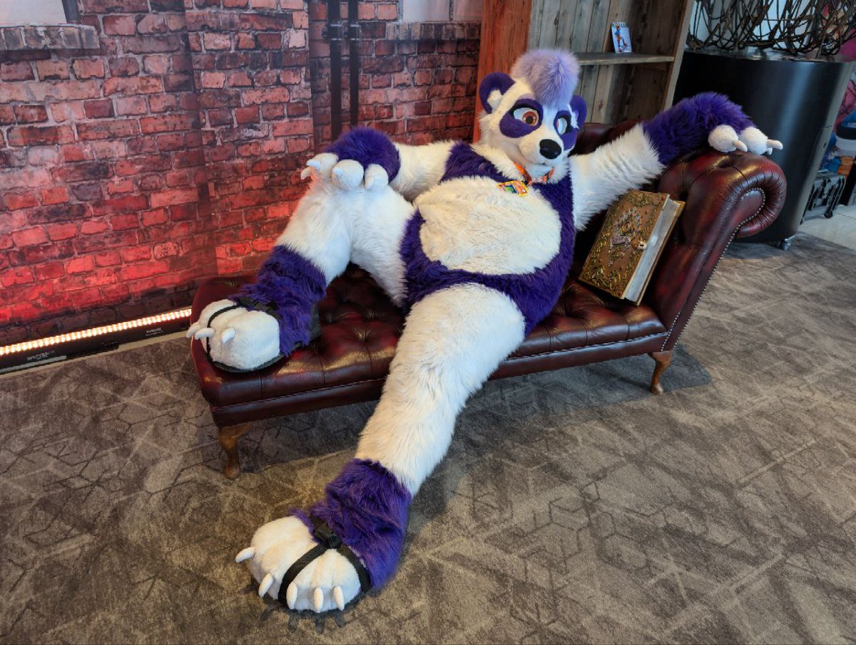 Paint me like one of your french bears!

#TummyTuesday