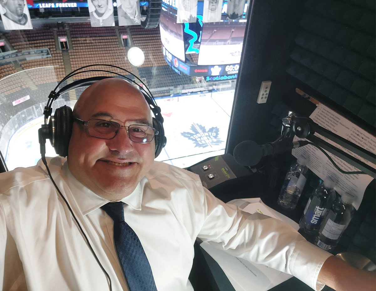 RossyOnTheMic's tweet image. We&apos;re back!

#LeafsForever
#LeafsNation
#TheOffice