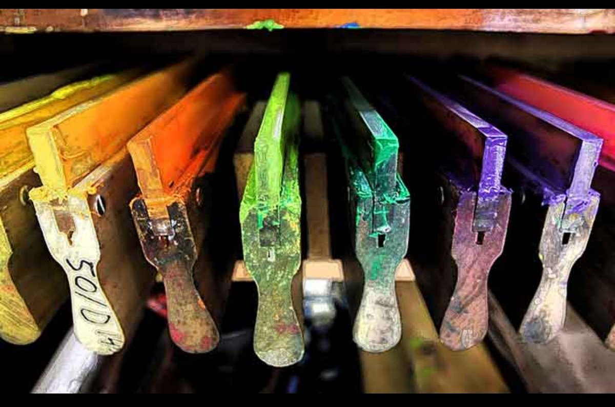 ByasseeFrankie's tweet image. Gradient goals. This week’s paint-inspired gradient shirts fade from coral to plum. Smooth, soft, and screen-printed to perfection. 🌈✨

#ByasseeScreenprinting #GradientPrint #FusionColors #InkArt #ColorGradient #PrintShop