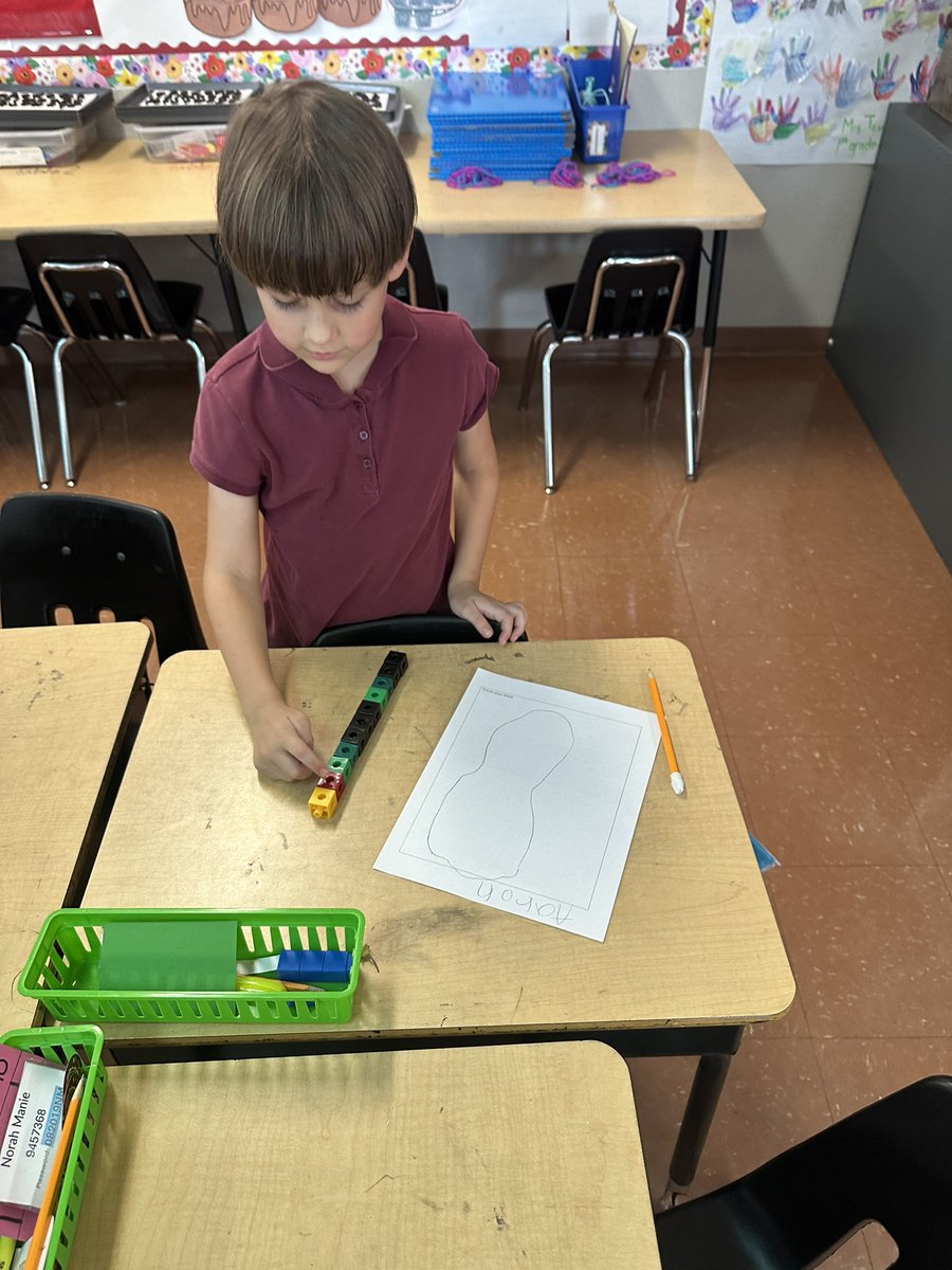 ✋🏾Hands on learning! 
How about 🦶🏼feet on learning?!? 
We’re using various tools this week to measure big and small! <a href="/TurnerBartelsK8/">Turner/Bartels K8</a>. <a href="/WeAreHAEST/">HAEST</a>  <a href="/HCPSElemScience/">HCPSElemScience</a>