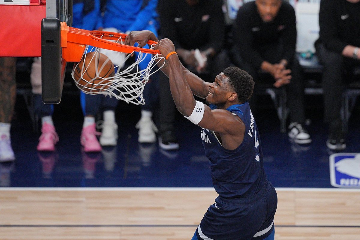 Anthony Edwards estuvo trabajando entre temporadas en su juego en el poste. Según Shams, estuvo estudiando los juegos de Kobe Bryant y Michael Jordan, intentando imitar sus movimientos.