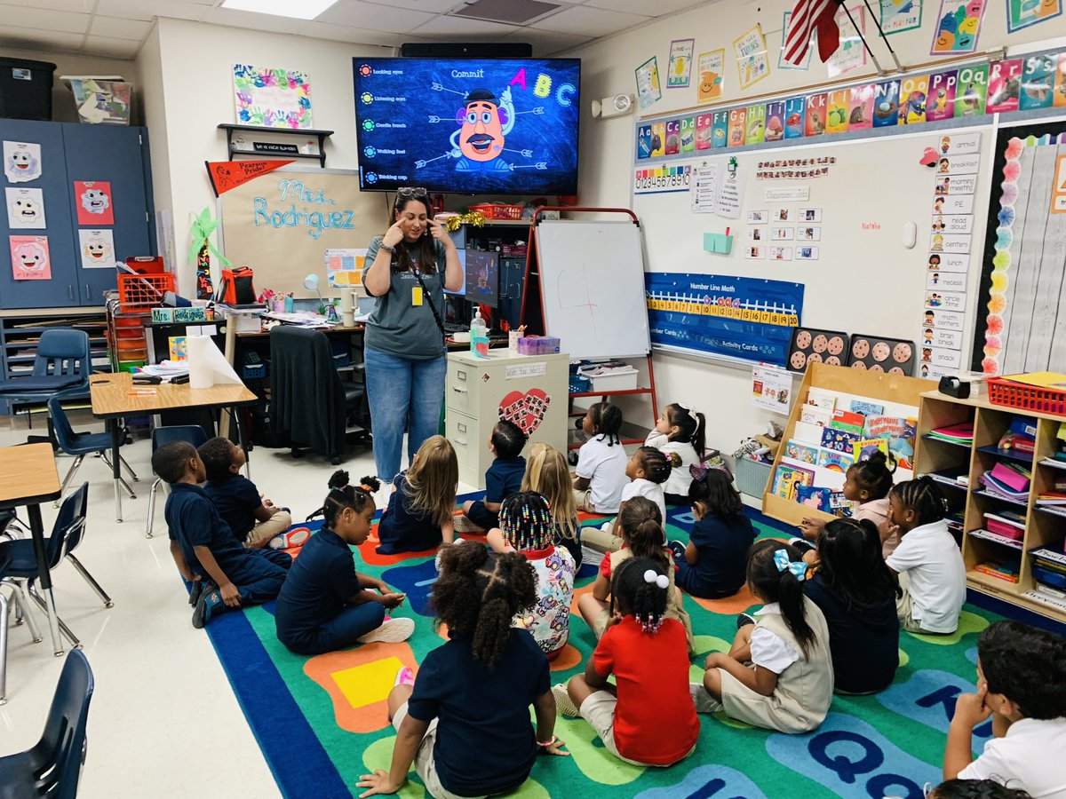 ChasityDBass's tweet photo. Wow!! ⁦@Pearson_Ponies⁩ are off to a great start! Students were music &amp; moving, learning, and greeting! The PLC was so productive! These teachers are ready to dive into teaching with the data! #gisdprek ⁦@GISDTLD⁩ https://t.co/qMdtJe8NUi