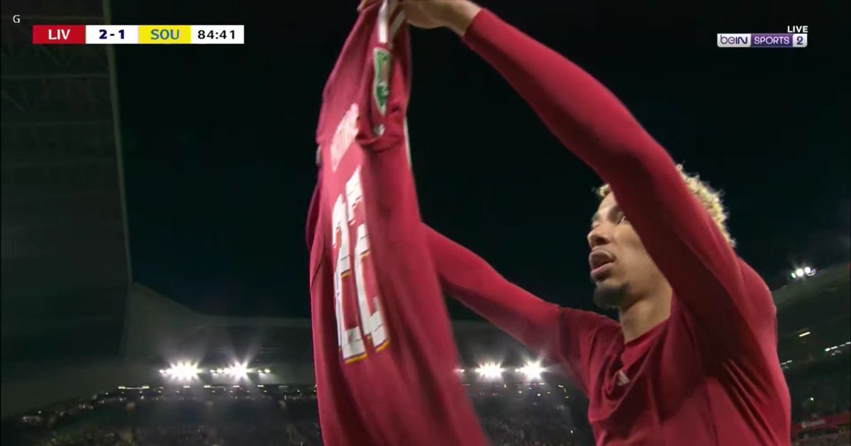 Ekitike got a red card 💀