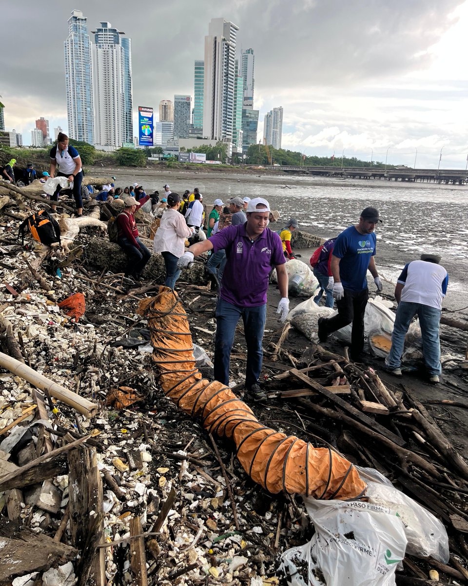 🌊💚 El 21 de septiembre nos unimos a la Jornada Nacional de Limpieza de Playas, Costas y Ríos con nuestro voluntariado #AlzaLaMano, junto a @anconorg, @mareaverdepanama y aliados del proyecto Siete Cuencas.
Cada acción suma para un Panamá más limpio.
#PiensaEnPanamá