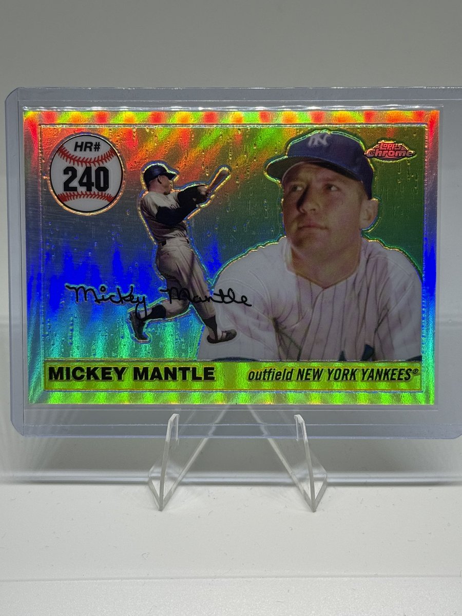 LSRCardCompany's tweet image. NEW 2007 Topps Chrome Mickey Mantle #MHR240 Refractor /500 - Link in bio
#topps #refractor #mantle #yankees