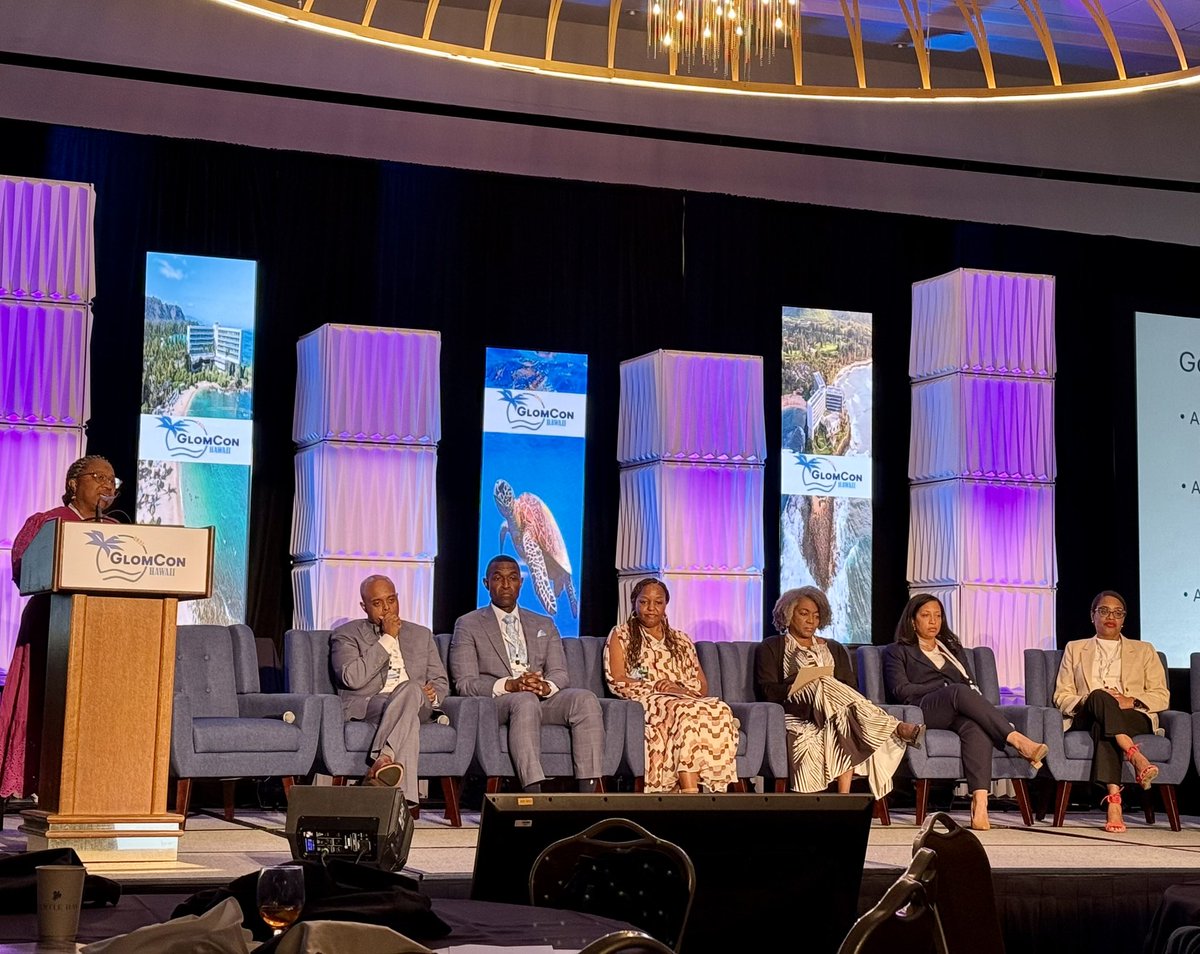 Wrapping up the day at #glomconhawaii with EMBARK Awareness

<a href="/Crystal4kidneys/">Crystal Gadegbeku</a> <a href="/CrenshawDa15976/">Daryl Crenshaw</a> <a href="/GentzonHallMD/">Gentzon Hall</a> <a href="/NivaLubin/">Niva Lubin-Johnson</a> <a href="/Dr_KeishaGibson/">Keisha Gibson</a>