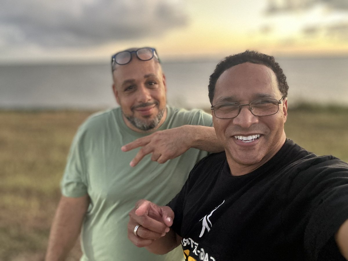 Carlducena's tweet image. At the Tip of Texas next to Mexico.   Chillen with my Cousin Alain and my Sister Carlynn at her new Amazing Crib, enjoying the Beauty !!!!
God is Wonderful….