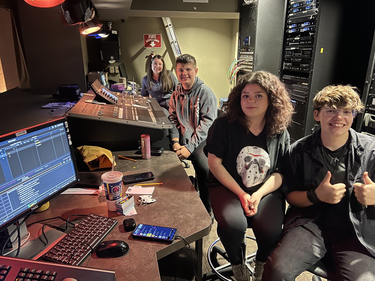 EFHS Athletics (@efhsathletics) on Twitter photo <a href="/EFHSAthletics/">EFHS Athletics</a> @buhsd201 The annual HOA event held at the PAC could only happen with our amazing theater tech crew - Mrs Shultz has trained them well. Go Wolves! <a href="/EFHSAthletics/">EFHS Athletics</a> @buhsd201 The annual HOA event held at the PAC could only happen with our amazing theater tech crew - Mrs Shultz has trained them well. Go Wolves!