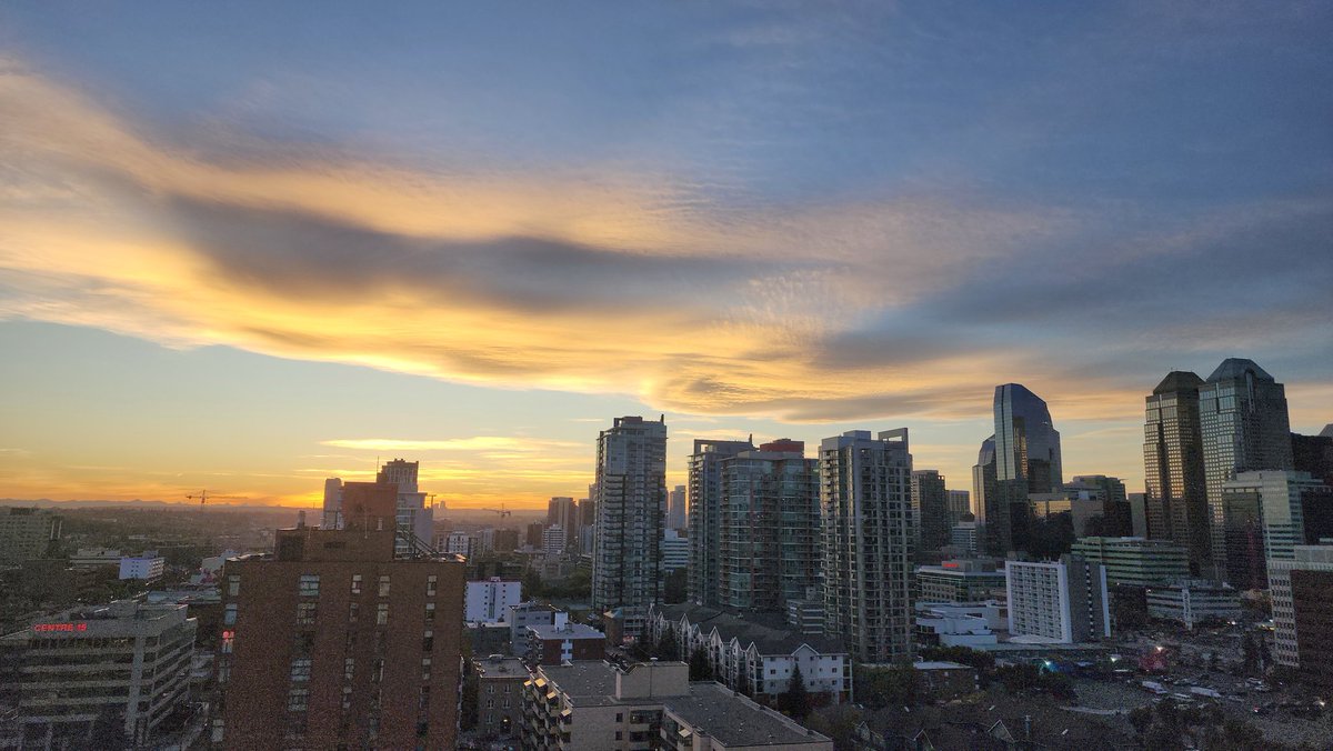 Love those warm, fall sunsets in Calgary #yyc