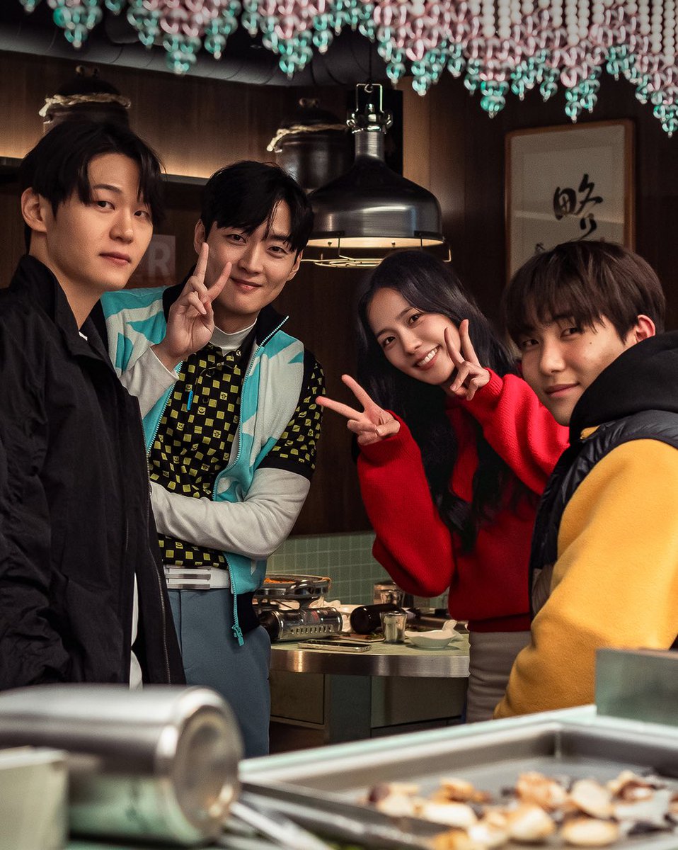 On my silent day, I miss this Quadro.😩🧟‍♀️🧟

#JISOO #Newtopia
