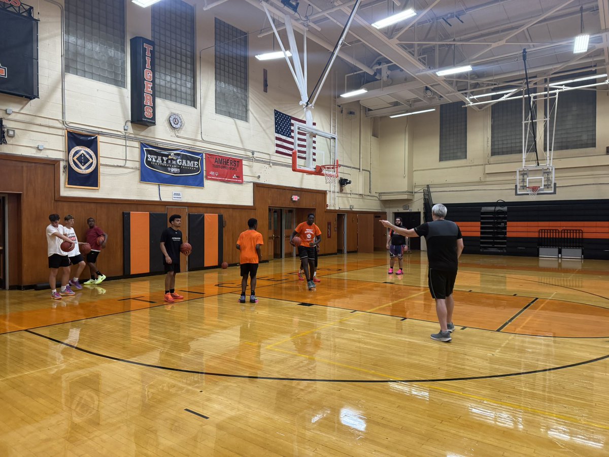 Amherst Basketball tweet media