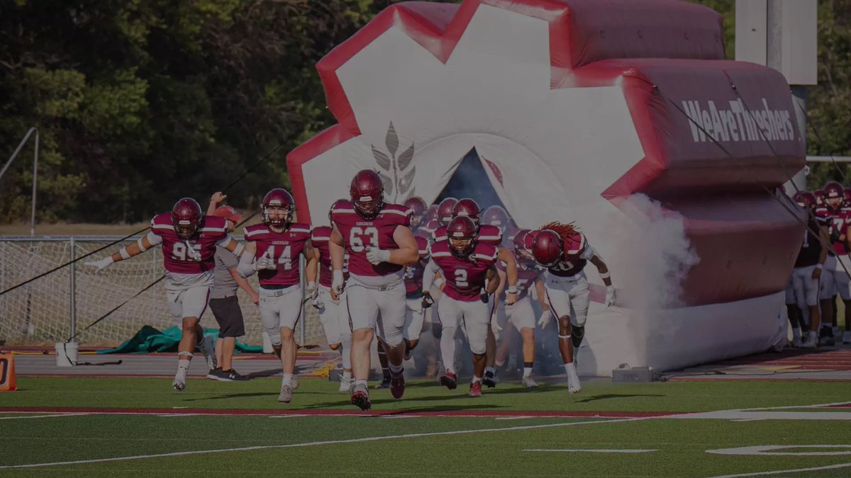 Bug2different's tweet image. After a great conversation with @SmithInspire I’m truly blessed to receive an offer from bethel college! 
@Threshers_FB @jwlawson1 @Coach_CWright_  @YazooCityHSFB @CoachWash09 LETS GO THRESHERS! 🃏