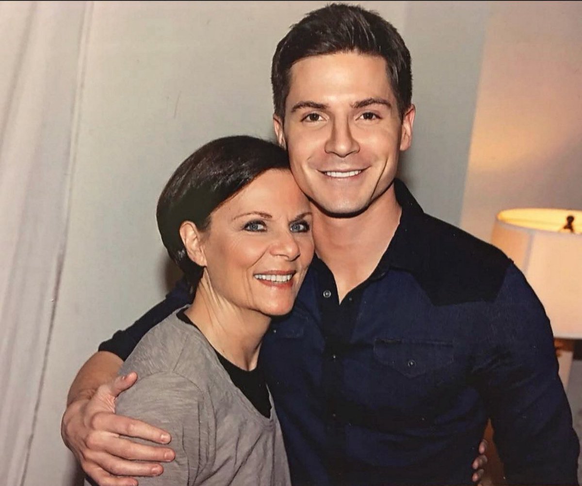 Robertpwatkins's tweet image. Does Dillon need to come home and give Tracy a hug? I hear it’s been a sad week with Monica’s storyline. She will be so missed. I’m glad her character is being honored so well. And I hear Tracy is crushing it! Miss ya tv mom #Quartermaine4ever @GeneralHospital @valentinifrank #GH