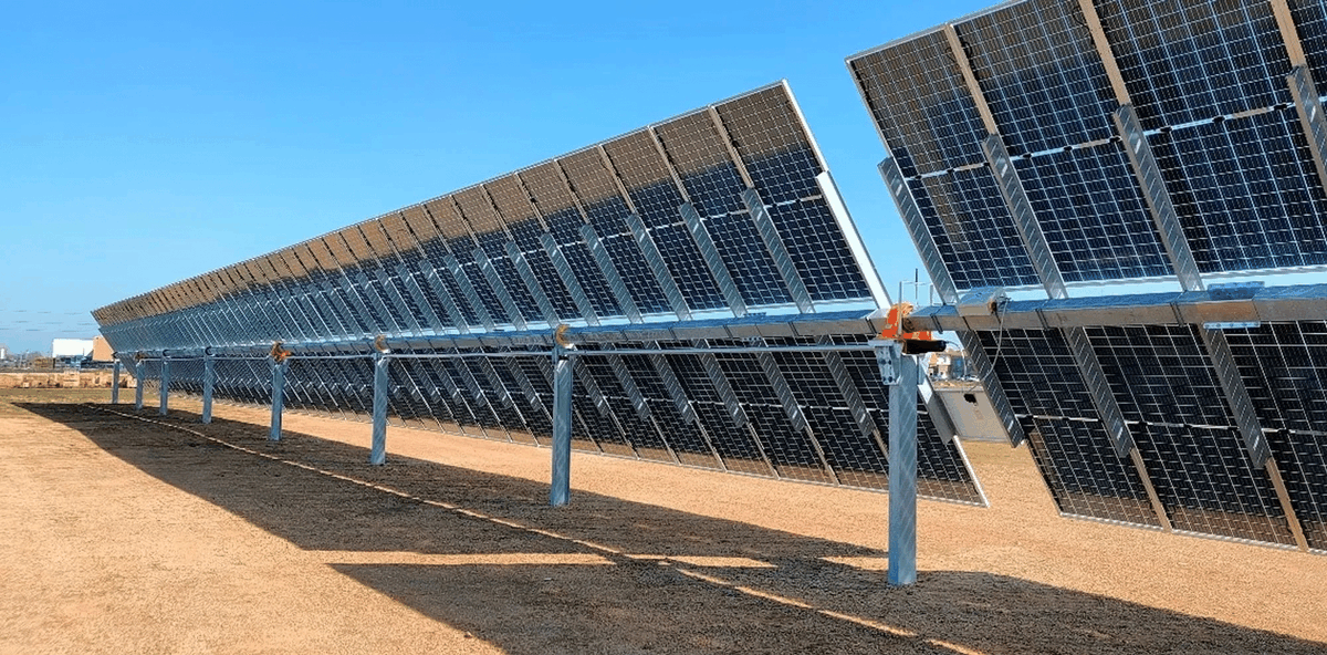 SumanM83937's tweet image. Move with the sun, power up your output! 🌞

Types of solar trackers:
1.Single-Axis (E-W rotation)
2.Tilted Single-Axis
3.Dual-Axis (sun’s path + height)
More sunlight = more energy. Let us help you upgrade your system.
📧suman@gtjinda.com 
#SolarTracking #CleanEnergy #SolarTech