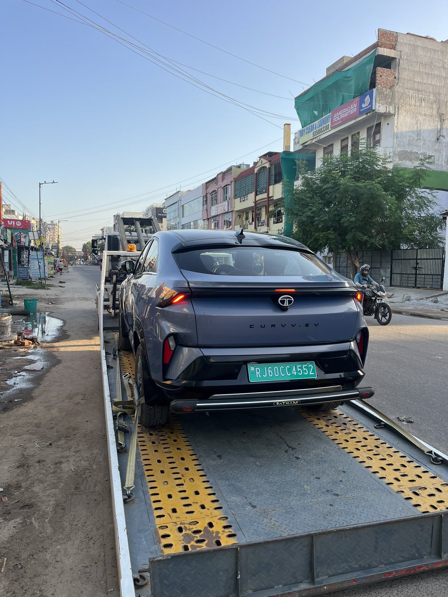 DrGuptaKaushal's tweet image. @TataMotors and @TataMotors_Cars, my new Tata Curvv EV broke down again today due to the same unresolved issue I previously reported. The car is now immobile and had to be towed. This is unacceptable for a brand new vehicle. #TataCurvvEV #TataMotors #EVproblems