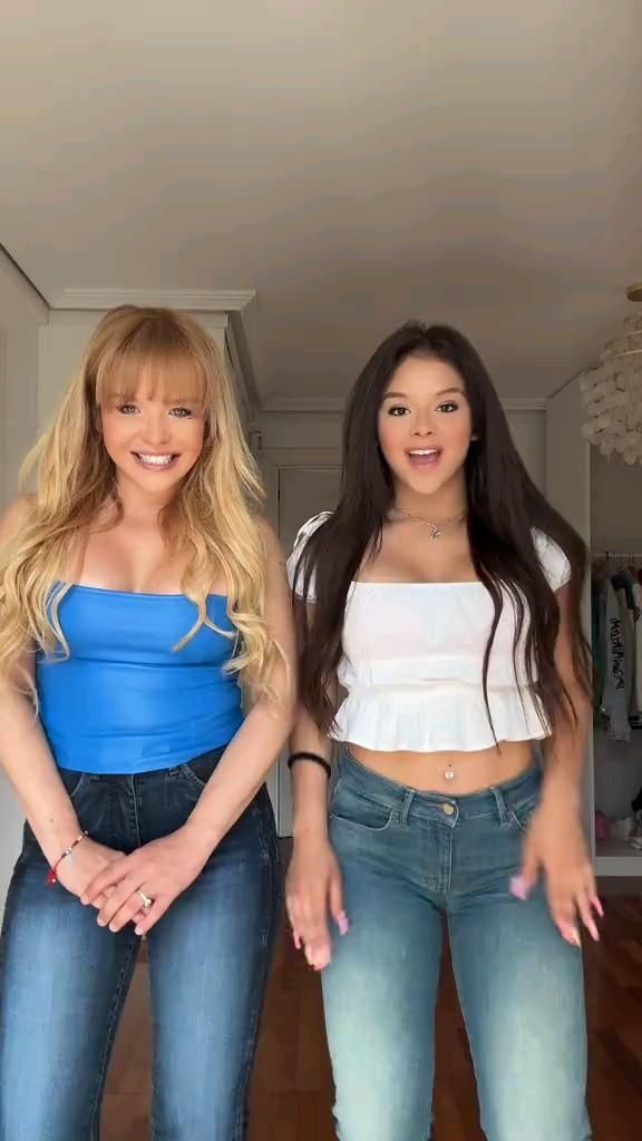 JulianSala40409's tweet image. Stress is like discovering a plot twist in your favorite novel—just when you think you have it all figured out, the universe throws in an unexpected character, forcing you to adapt and rewrite your story. How do you navigate those twists? 📚✨ #LifeUnscripted