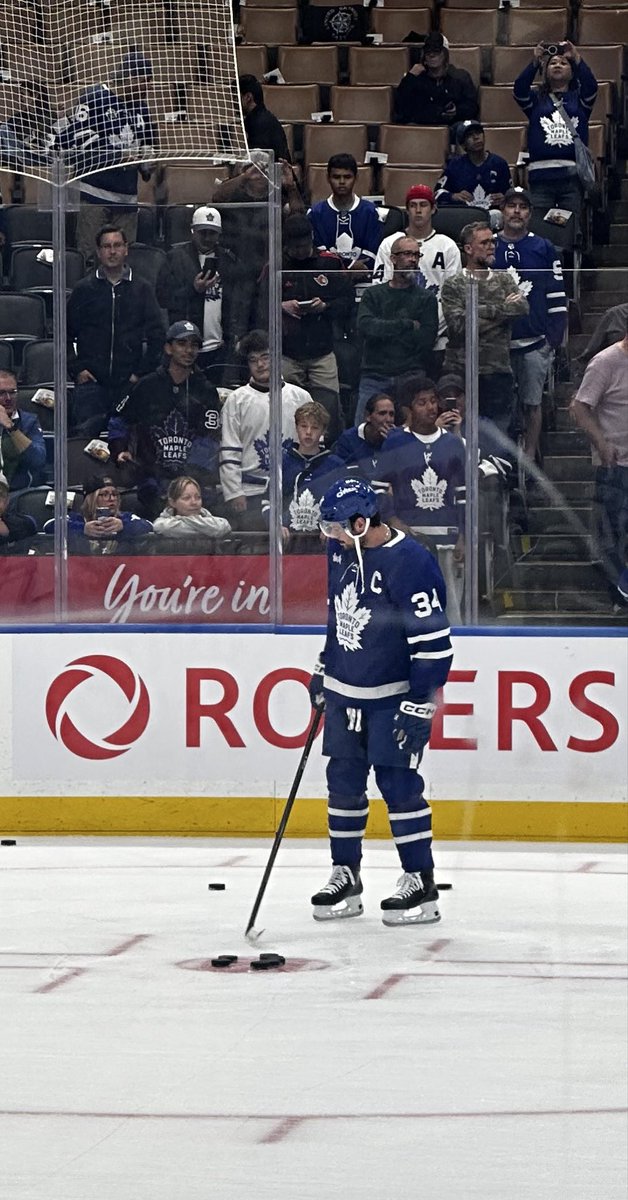 ✨Kammeroni Peeksa✨ tweet media