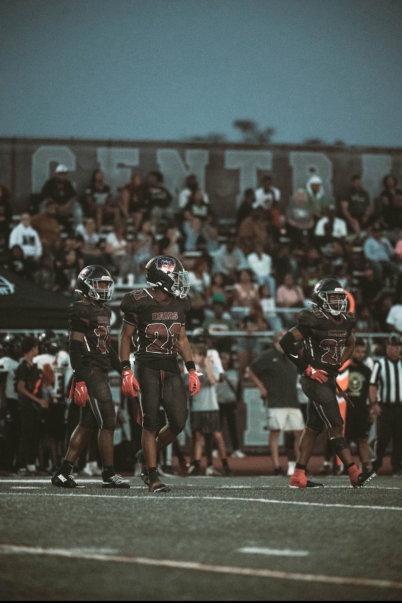 week 1-5
hudl.com/v/2Smjkm

tckls 30

pbus 3

ff 1

tfl 1