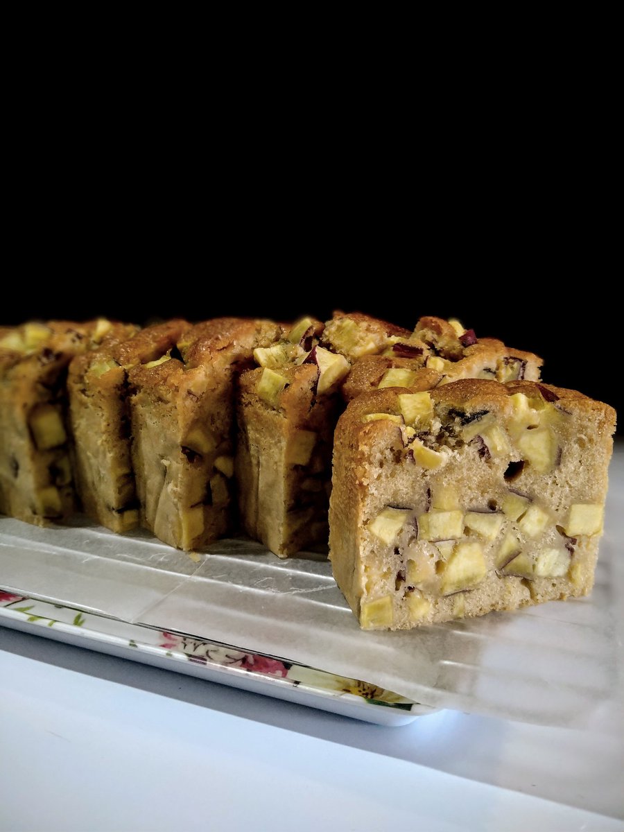 ずっしりしっとり「さつまいものパウンドケーキ🍠」出来たよー
1カット350円

バター不使用
ソイレブール使用
(豆乳クリームバター)
砂糖不使用
きび糖使用
優しい甘さでコーヒー、茶類、ソーダ類なんでも合います🤗 

 #手作りお菓子 #バター不使用お菓子