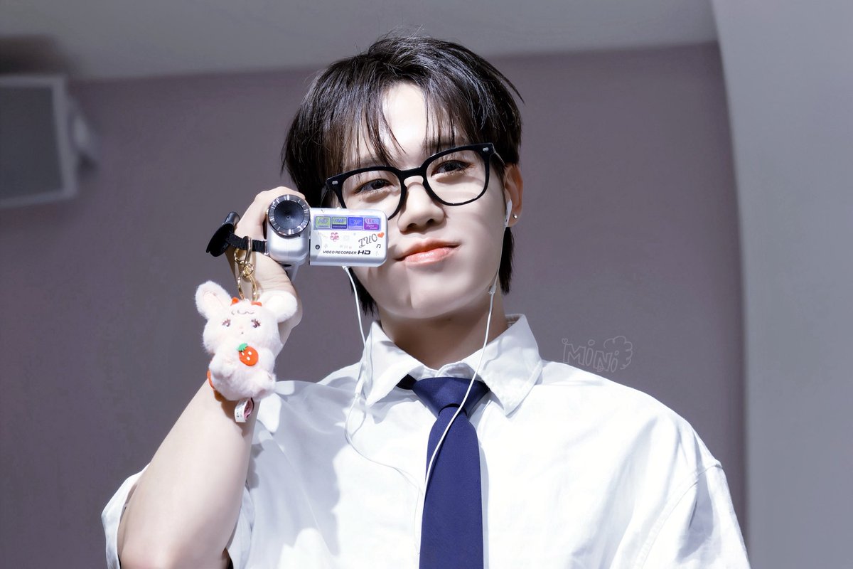 250913 K-MONSTAR  대만 팬싸

<a href="/DIGNITY_members/">DIGNITY</a> 
#DIGNITY  #디그니티 #LUO #루오