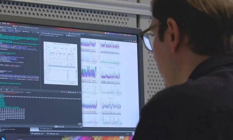 🚀 AI is reshaping healthcare:
The Delphi-2M model can predict the risk of 1,000+ diseases years in advance — from diabetes &amp; heart disease to sepsis.
🔬 Opportunity: early prevention, smarter healthcare systems.
⚠️ Challenge: data diversity &amp; accuracy
#EPICAILABS #AI #Delphine