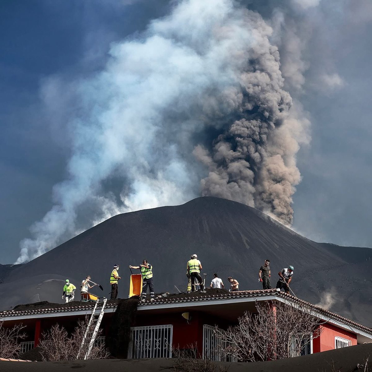 GEOTENERIFFA (@geoteneriffa_) on Twitter photo Vulkancamp-Programm
1.–8. November 2025
Verlängerungsprogramm
1.–30. November 2025
In Zusammenarbeit mit dem Nationalen Geographischen Institut Spaniens
Weitere Informationen finden Sie auf unserer Website geotenerife.com
<a href="/GeoTenerife/">GeoTenerife</a>
Foto Saul Santos, Tajogaite 2021 LP Vulkancamp-Programm
1.–8. November 2025
Verlängerungsprogramm
1.–30. November 2025
In Zusammenarbeit mit dem Nationalen Geographischen Institut Spaniens
Weitere Informationen finden Sie auf unserer Website geotenerife.com
<a href="/GeoTenerife/">GeoTenerife</a>
Foto Saul Santos, Tajogaite 2021 LP