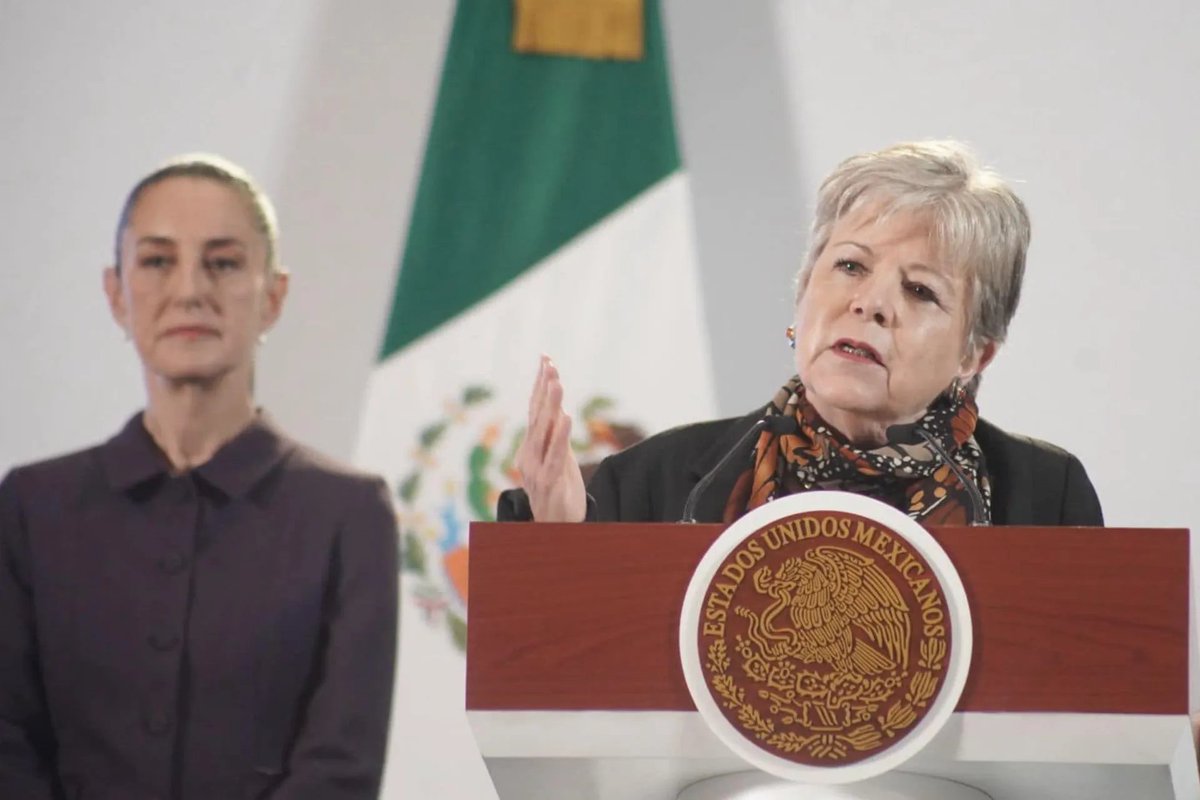 Grave error la ausencia de la presidenta de México en la 80a Asamblea General de la ONU. Aquí mi análisis sobre cómo podría impactar la virtual candidatura de Alicia Bárcena a la Secretaría General de la institución etcetera.com.mx/opinion/mexico…