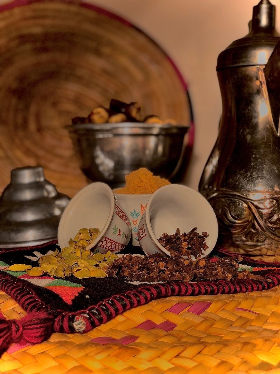 8e48's tweet image. ⁀➴ ︎ ♩ ︎
على ذكراك يا وجهٍ يوقّف دونه النسيان
الين أموت ما أنسى مزاياه و عذاريبه …🩵❀♩