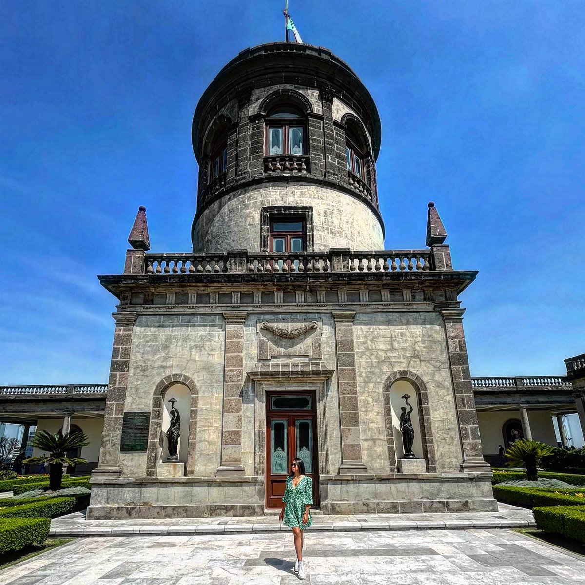 EsMexicoExplore's tweet image. Aquí la historia cobra vida  
El Castillo de Chapultepec te espera con su arquitectura imponente y vistas únicas de la CDMX.  
¡Ven y descúbrelo tú mismo!  
#CDMX #CastilloDeChapultepec #Historia #TurismoCultural 🏰🌳

#QuieroViajarPorMexico #EsMexico

#FotosDeLaRed
