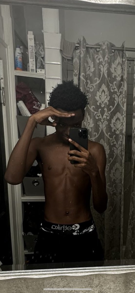 ari ☠︎ tweet media