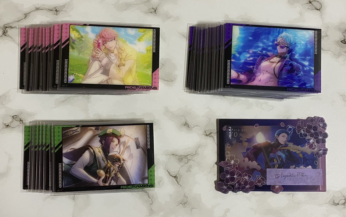 【交換】
ライドカメンズ　クリアカードステッカー

求：浄

譲
颯：11
皇紀：14
雨竜：10

郵送のみ

1点からでもお気軽にお声掛けください。