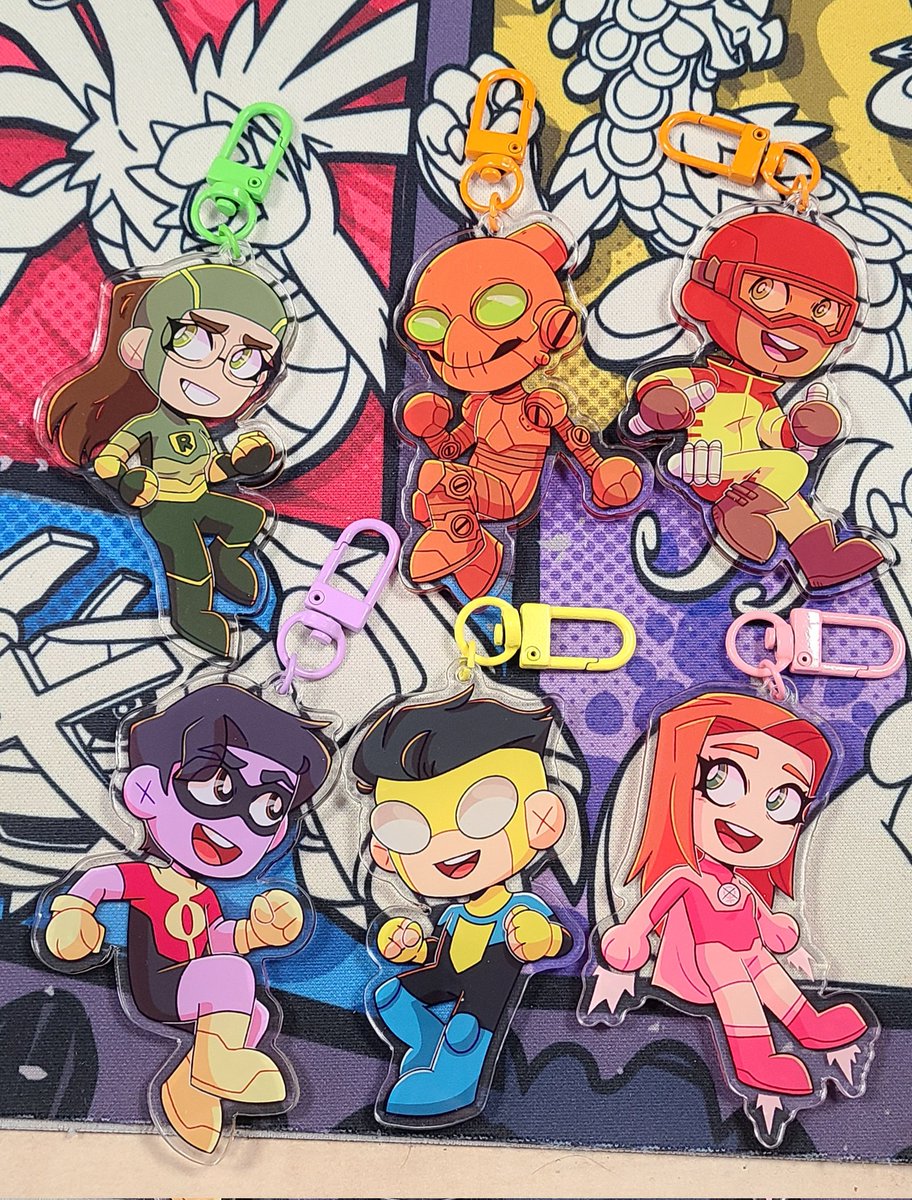 arry_chu's tweet image. Invincible keychains 😱 
Mark is the only one who is happy on both sides oops 
#MarkGrayson #rexsplode #robotinvincible #atomeve #shrinkingrae #olivergrayson