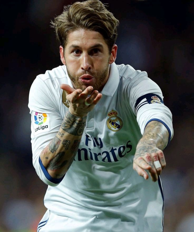 🚨 Alvaro Carreras won the ball 16 times tonight, the most of ANY Real Madrid defender since Sergio Ramos in 2019.

He ranks FIRST among ALL fullbacks in Europe's top 5 leagues in:

- Interceptions
- Touches
- Short passes
- Passes into the final 3rd

<a href="/OptaJose/">OptaJose</a> <a href="/DataMB_/">DataMB</a>