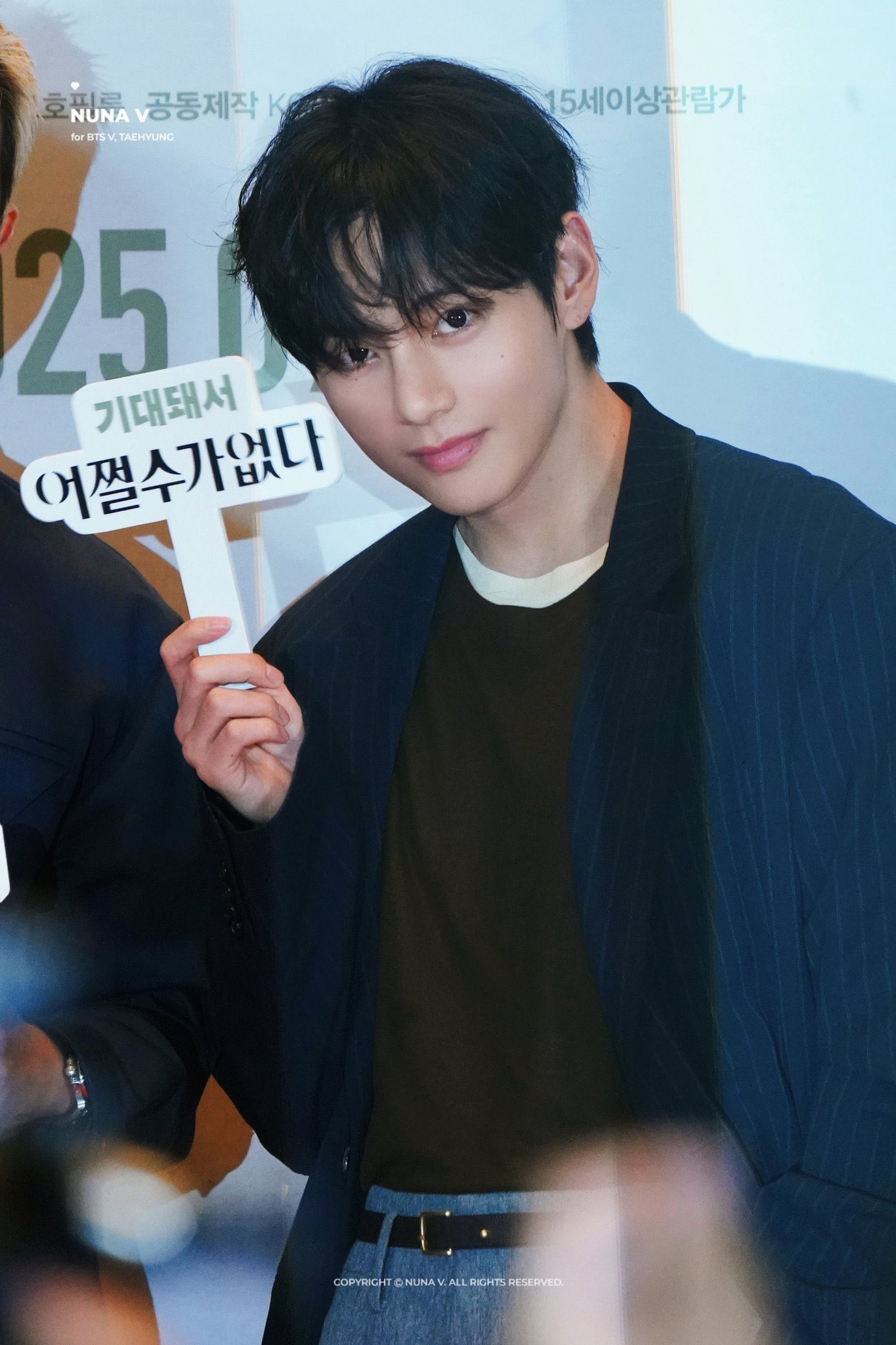 【テテ】 銀髪テテ💜 圧倒的に明るい髪色が好き🥰似合うよね～✨ テテ今日