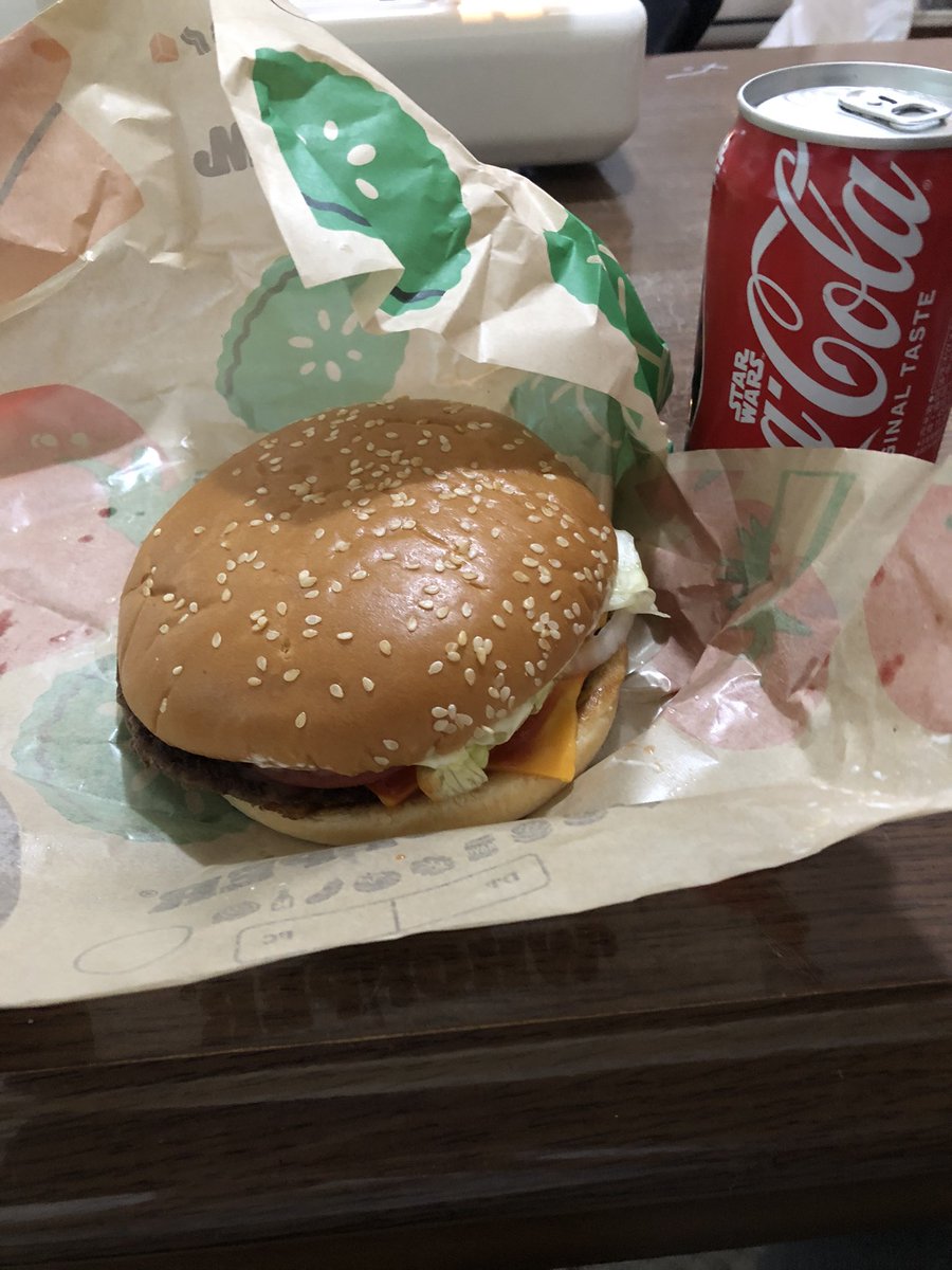 cocoapowder36mg's tweet image. 初めてのバーガーキング