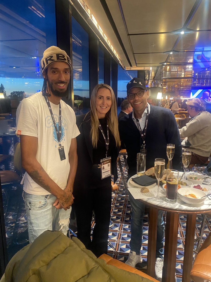 Greg McKenzie tweet media