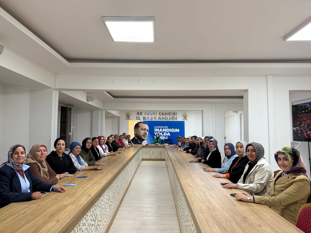 İl Kadın Kolları Başkanımız <a href="/melikecilhan/">Melike Çilhan</a> başkanlığında
haftalık olağan Yönetim Kurulu toplantımızı gerçekleştirdik.

Toplantımız hayırlara vesile olsun…