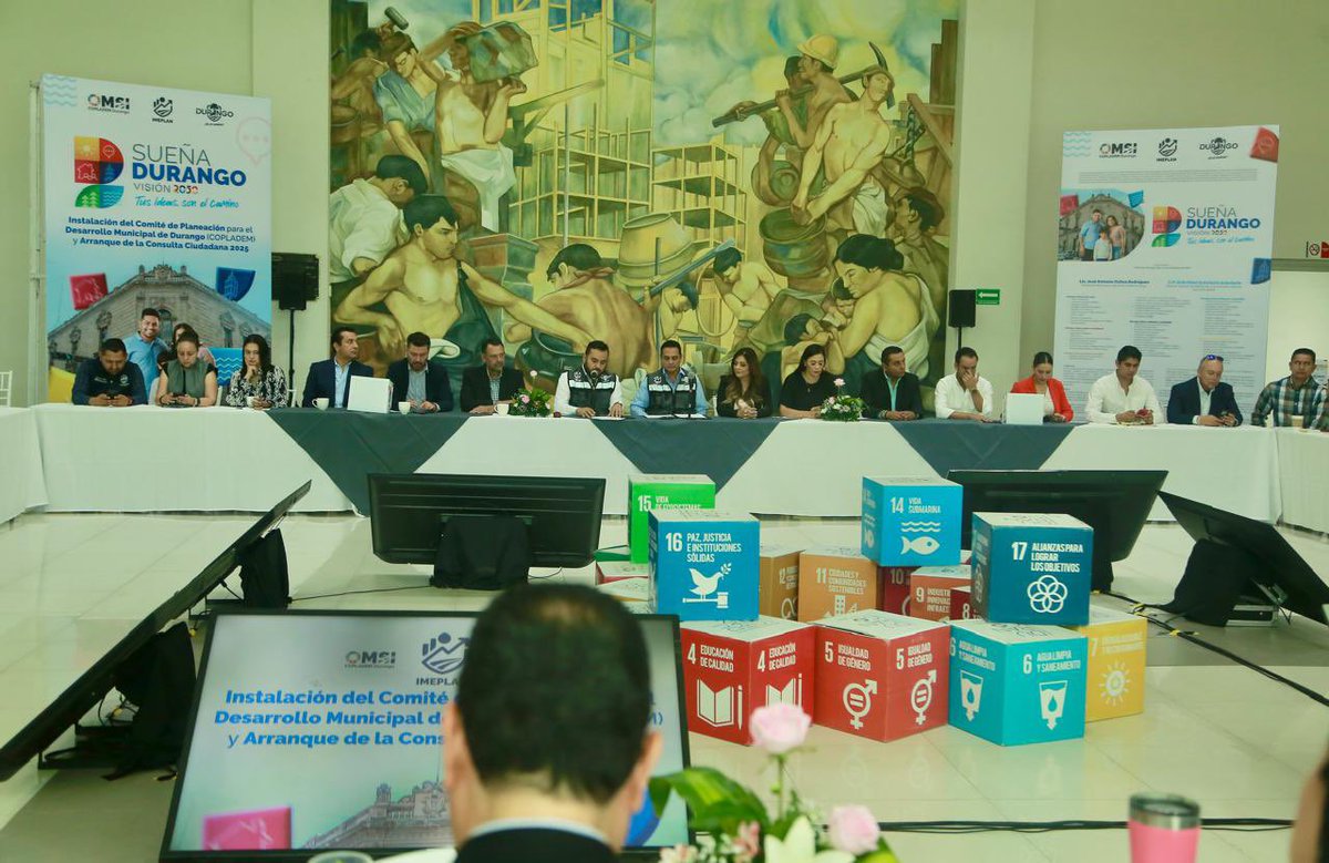Hoy, en representación del Congreso del Estado, participé en la Instalación del Comité de Planeación para el Desarrollo Municipal de #Durango (COPLADEM) y en el arranque de la Consulta Ciudadana 2025 “Sueña Durango”. 

Tuve el honor de tomar protesta y formar parte de este