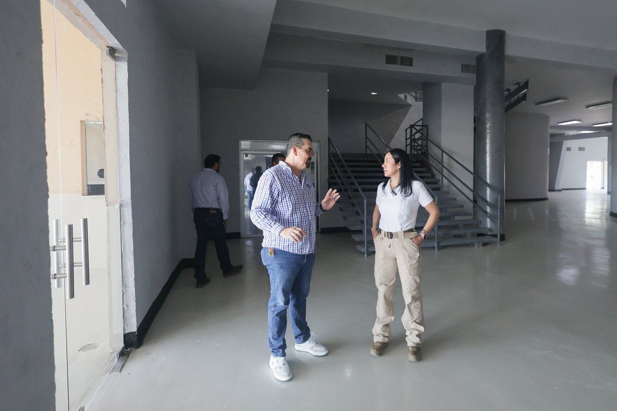 BetzabeMtzA's tweet photo. Estuve recorriendo las instalaciones de diversas dependencias del Ayuntamiento, supervisando el trabajo que realizamos para brindar un mejor servicio a la ciudadanía. Seguimos comprometidos con una administración cercana, eficiente y responsable.

#ElCorazónDeLaTransformación https://t.co/hUOB9KPlOz